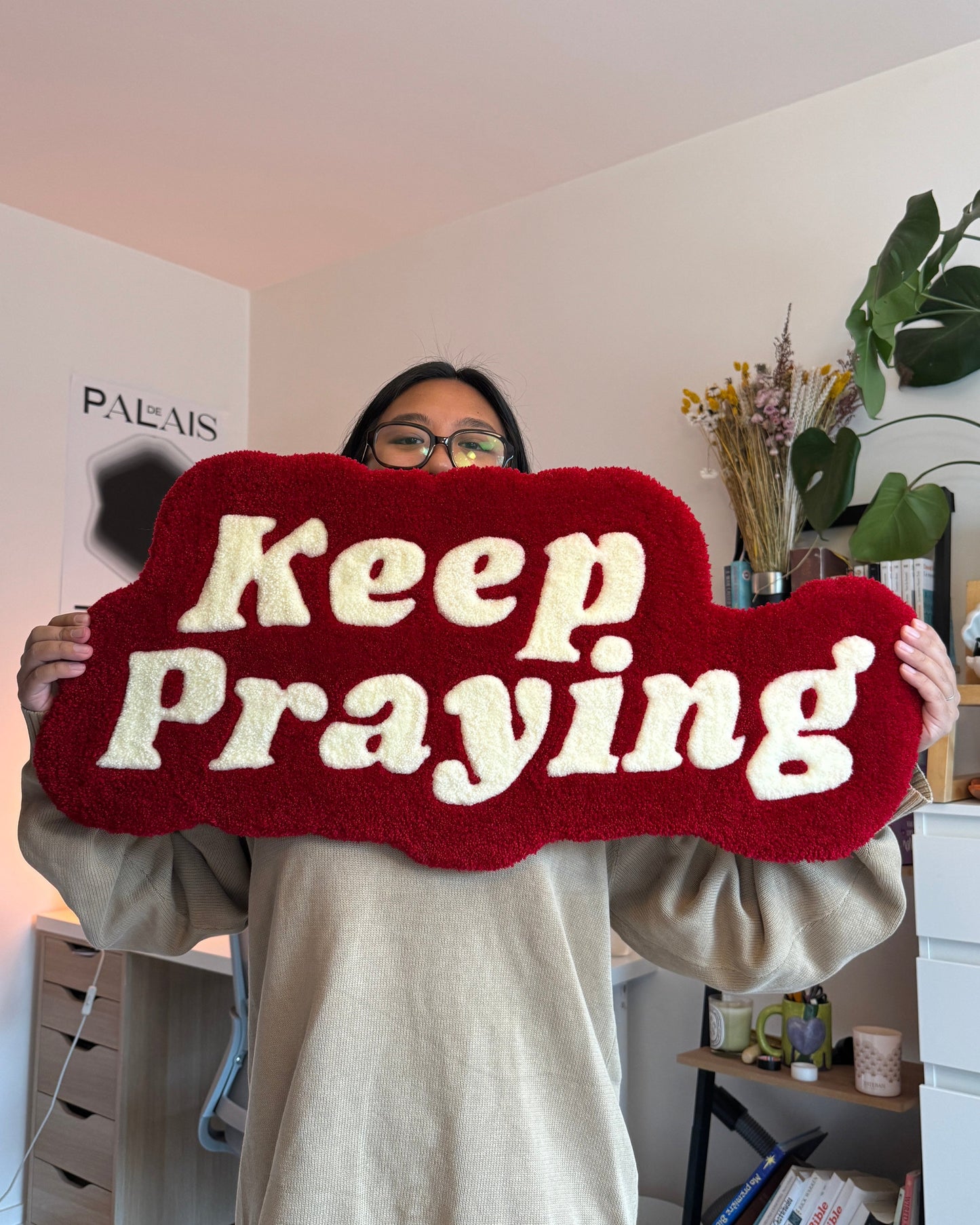 "Keep Praying" rug - 75x35